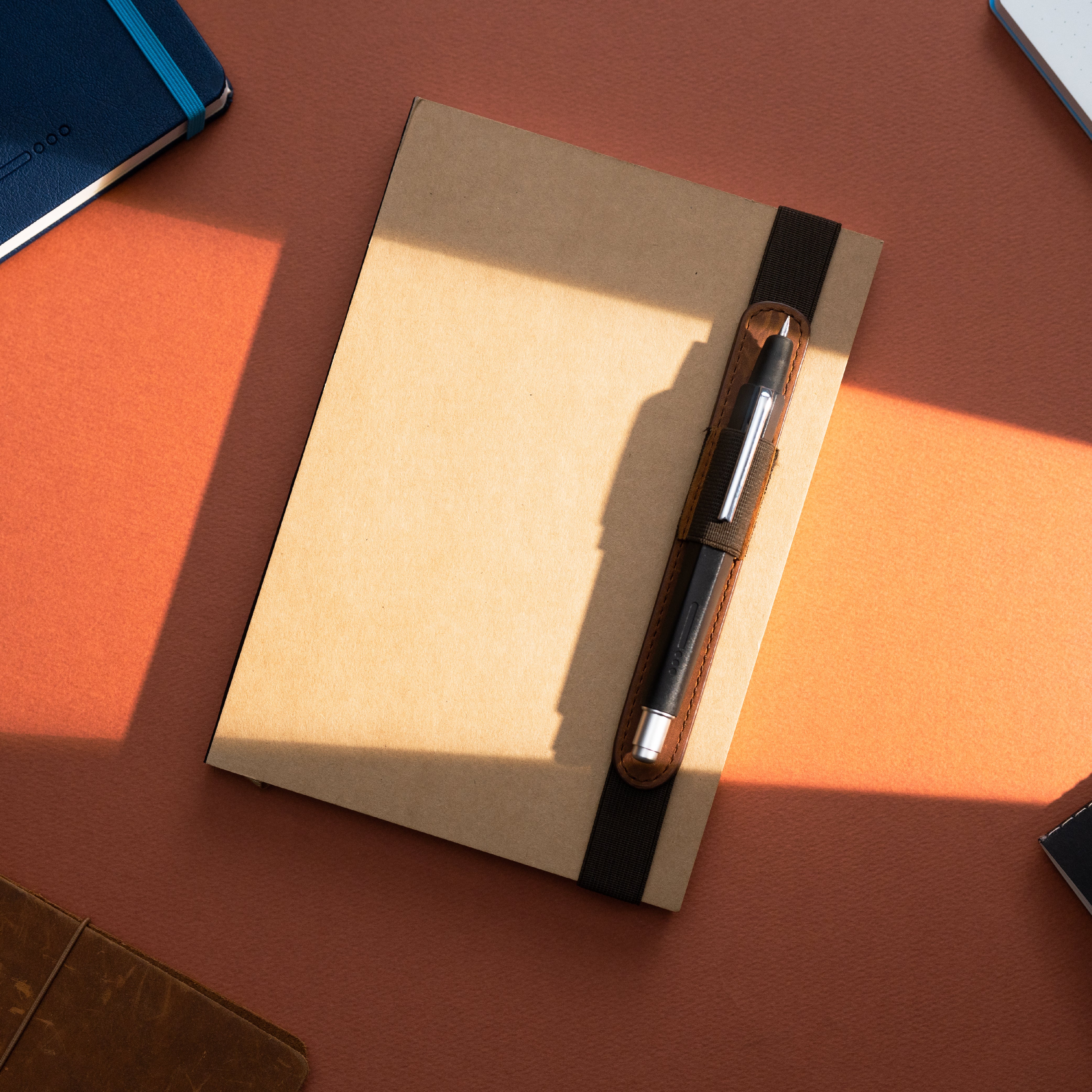 Endless Creator Retractable Fountain Pen - Black - Image 6