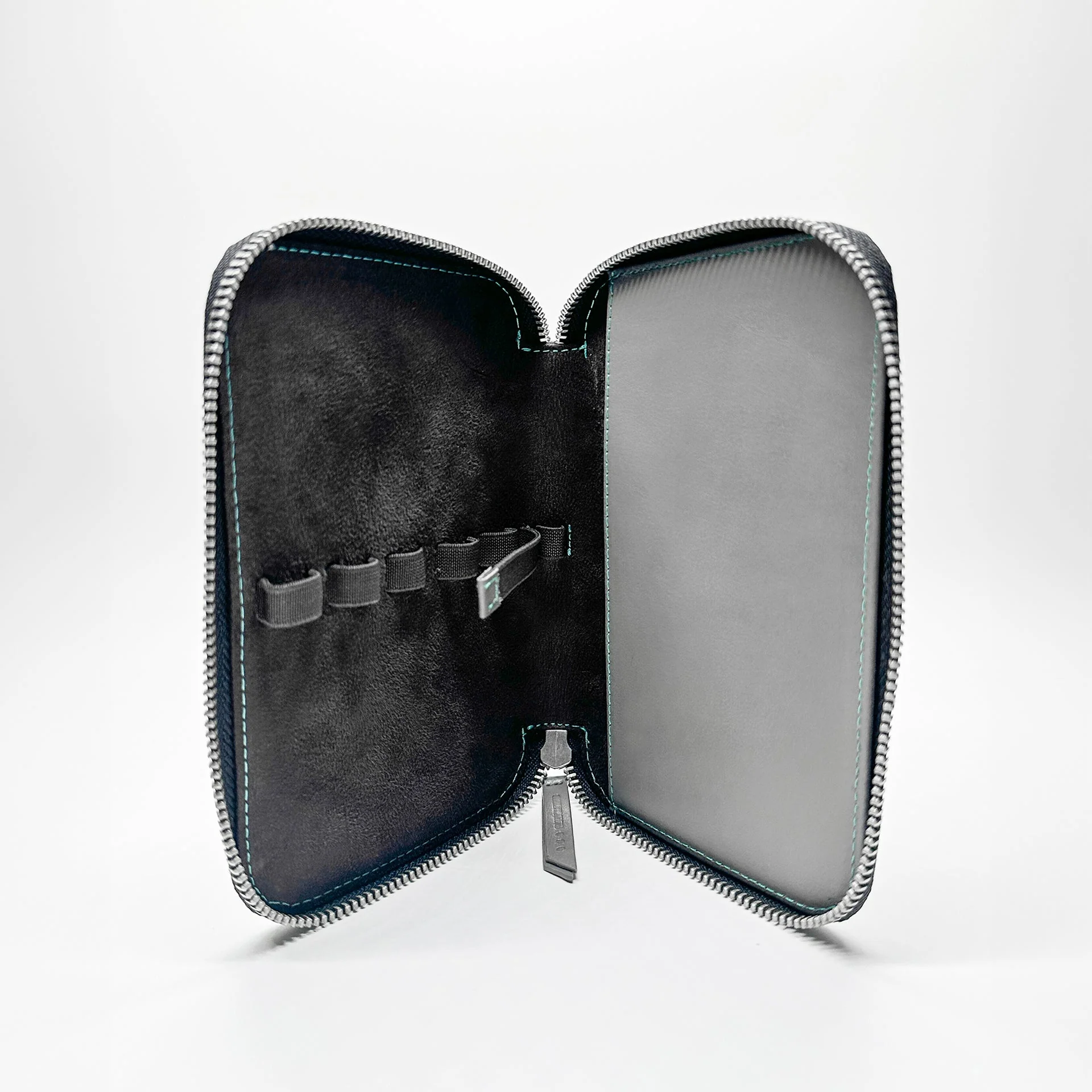 LABS.04 COMPANION LEATHER ADJUSTABLE PEN POUCH - 5 PENS - ELEPHANT GREY - Image 4